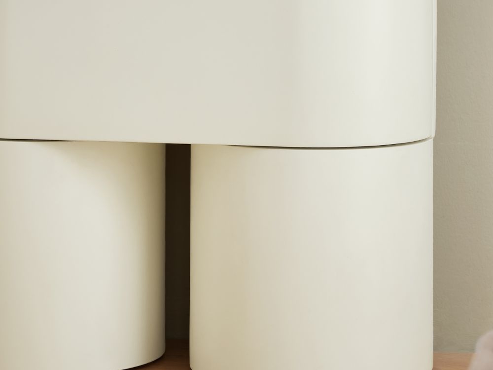 Ilia Bedside Table