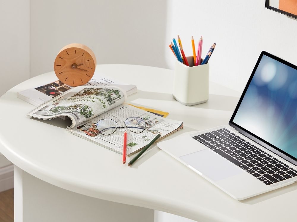 Pebble Desk