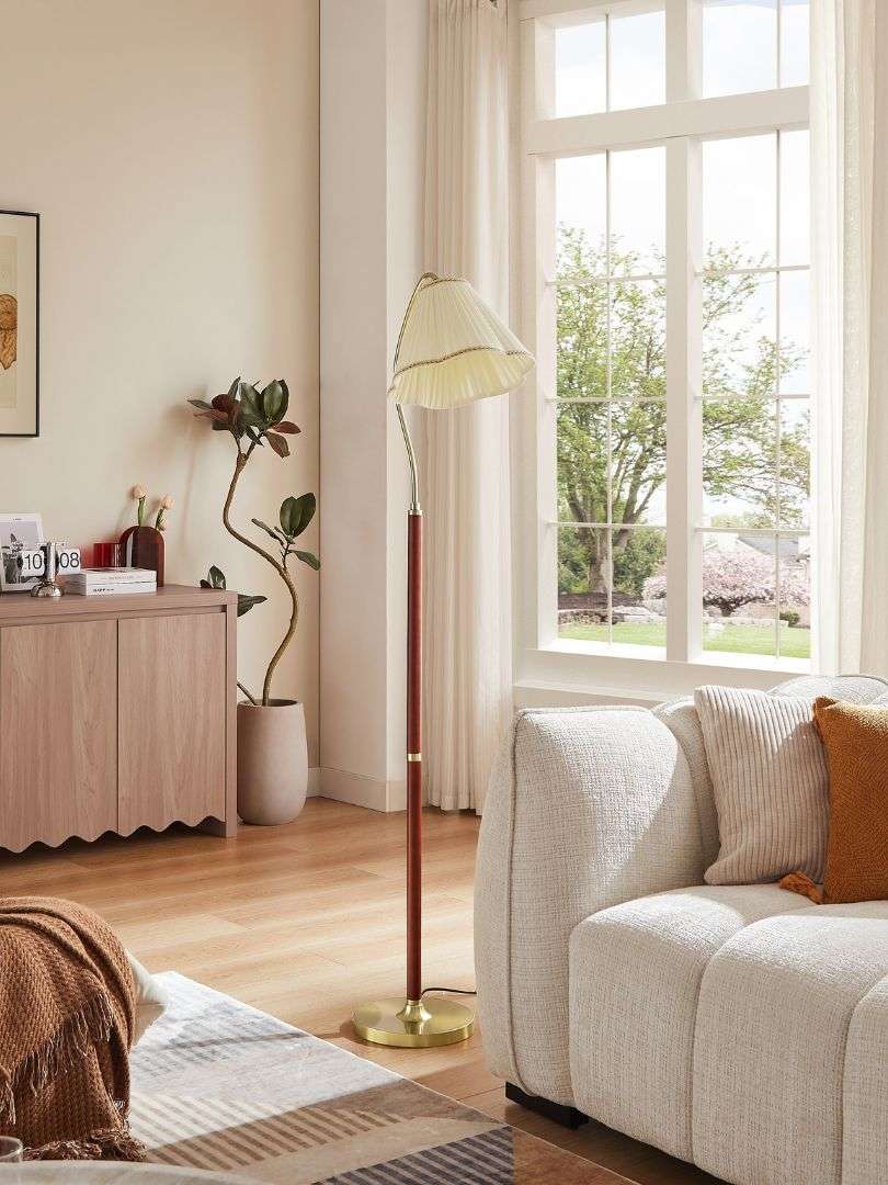 Mila Floor Lamp