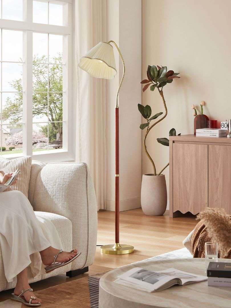 Mila Floor Lamp