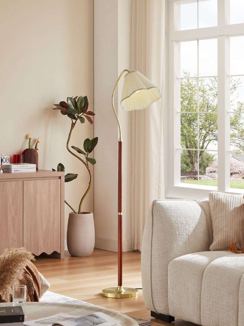 Mila Floor Lamp